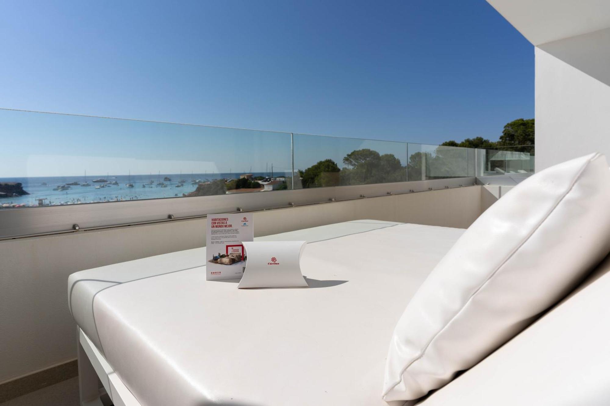 Hotel Cala Saona & Spa Exteriör bild