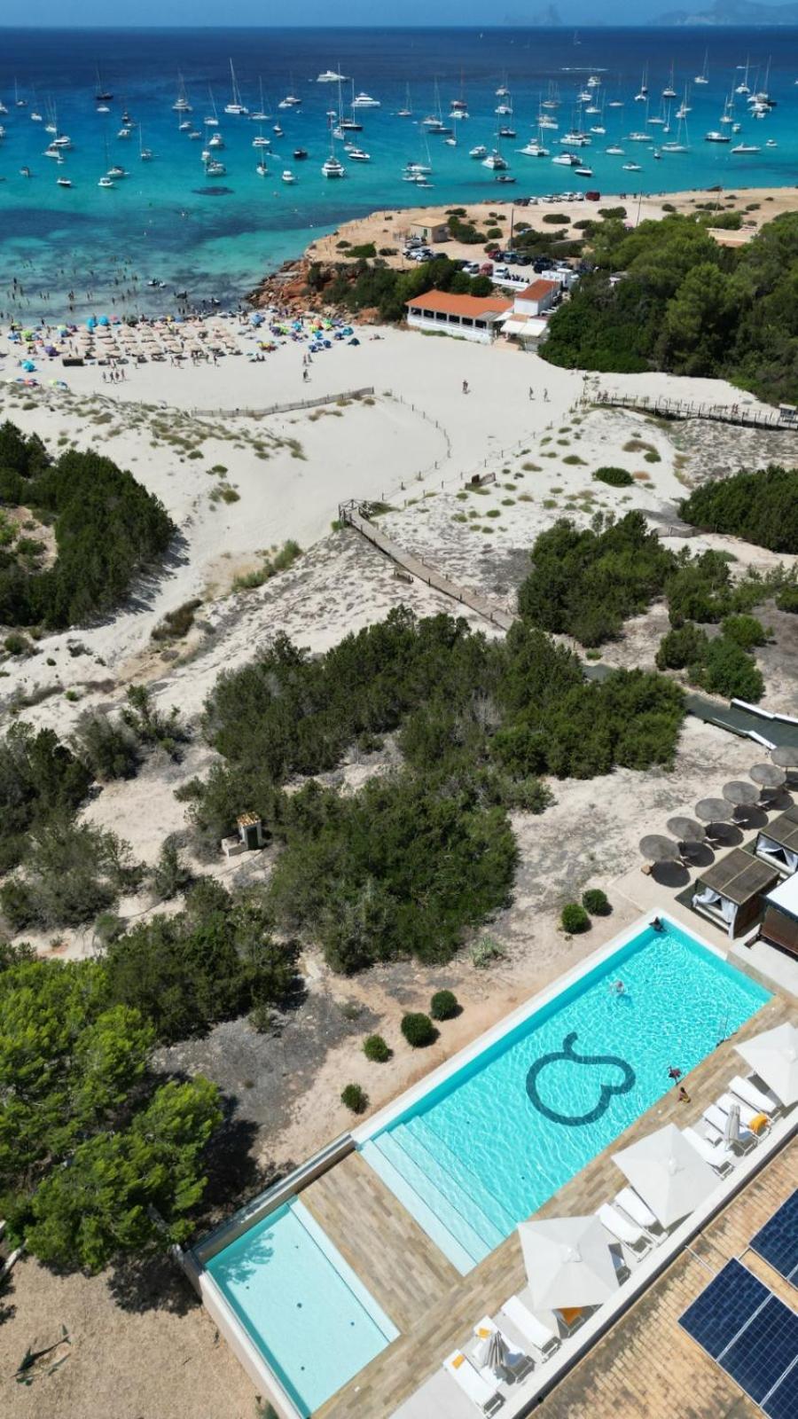 Hotel Cala Saona & Spa Exteriör bild