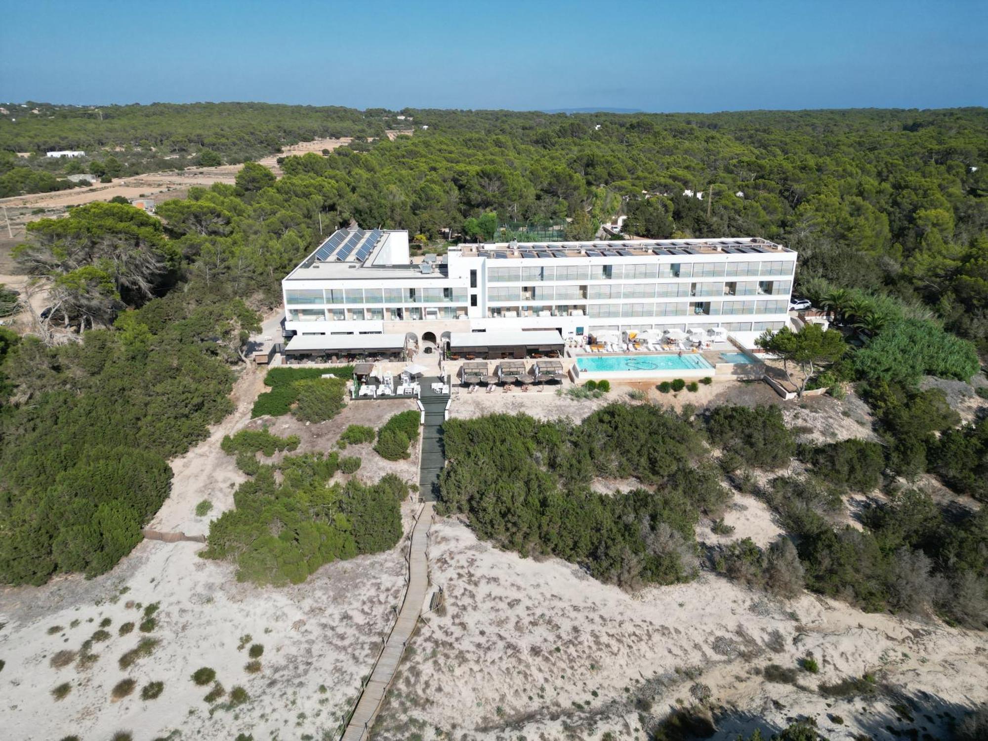 Hotel Cala Saona & Spa Exteriör bild