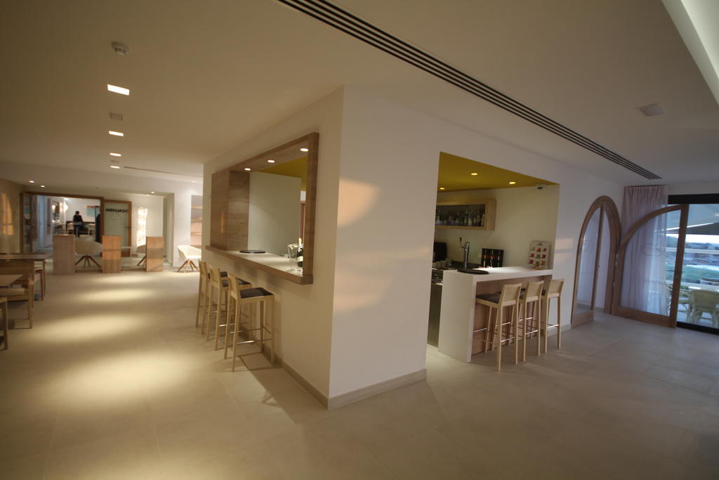Hotel Cala Saona & Spa Exteriör bild
