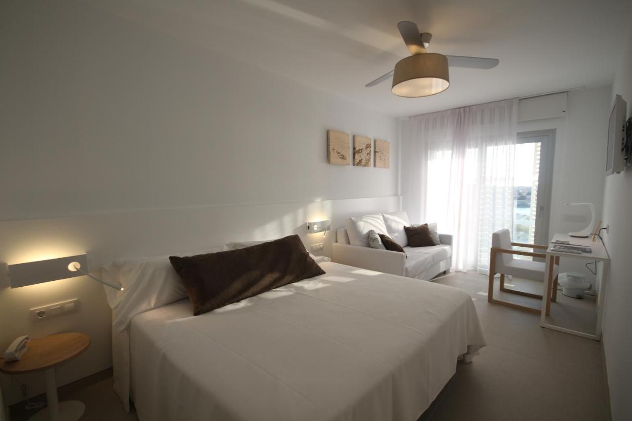 Hotel Cala Saona & Spa Exteriör bild